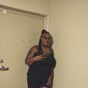 Meet your Posher, Danielle r.